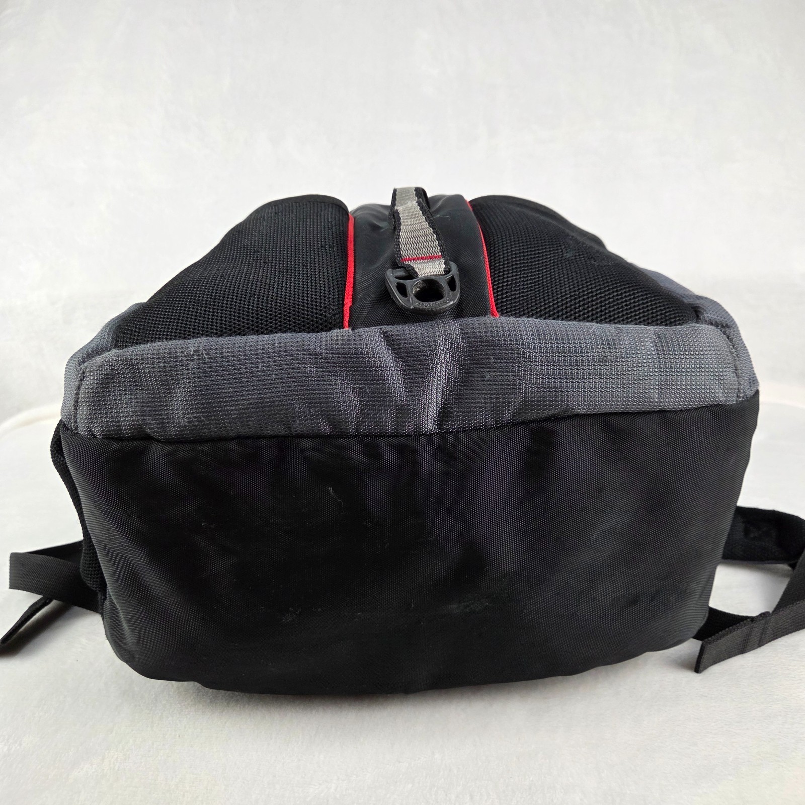 Swiss Gear Backpack Black Gray Red Laptop Travel Airflow Great Condition