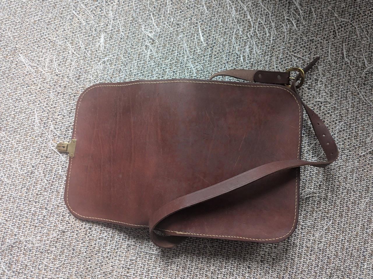 vintage EDDIE BAUER messenger bag COWHIDE thick leather SADDLE brown bicycle