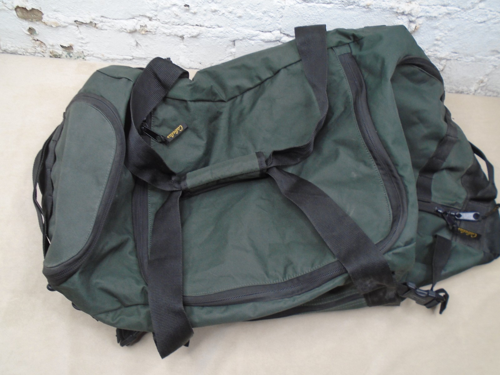 Cabela’s 34 Inch Large Duffle Bag, Green Black Travel Hunting Outdoors