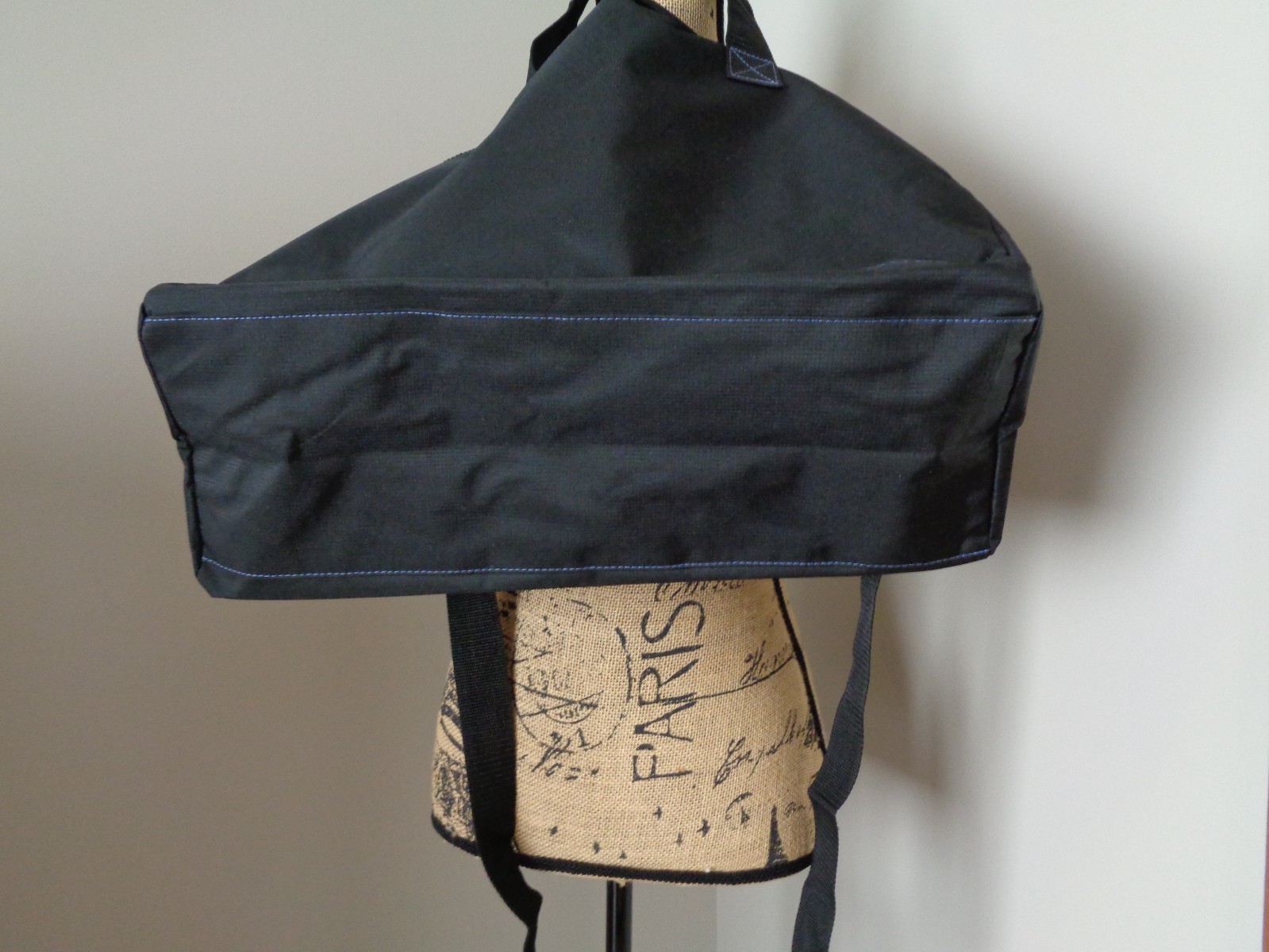 GUESS for Men TOTE DUFFLE BAG SATCHEL NWT