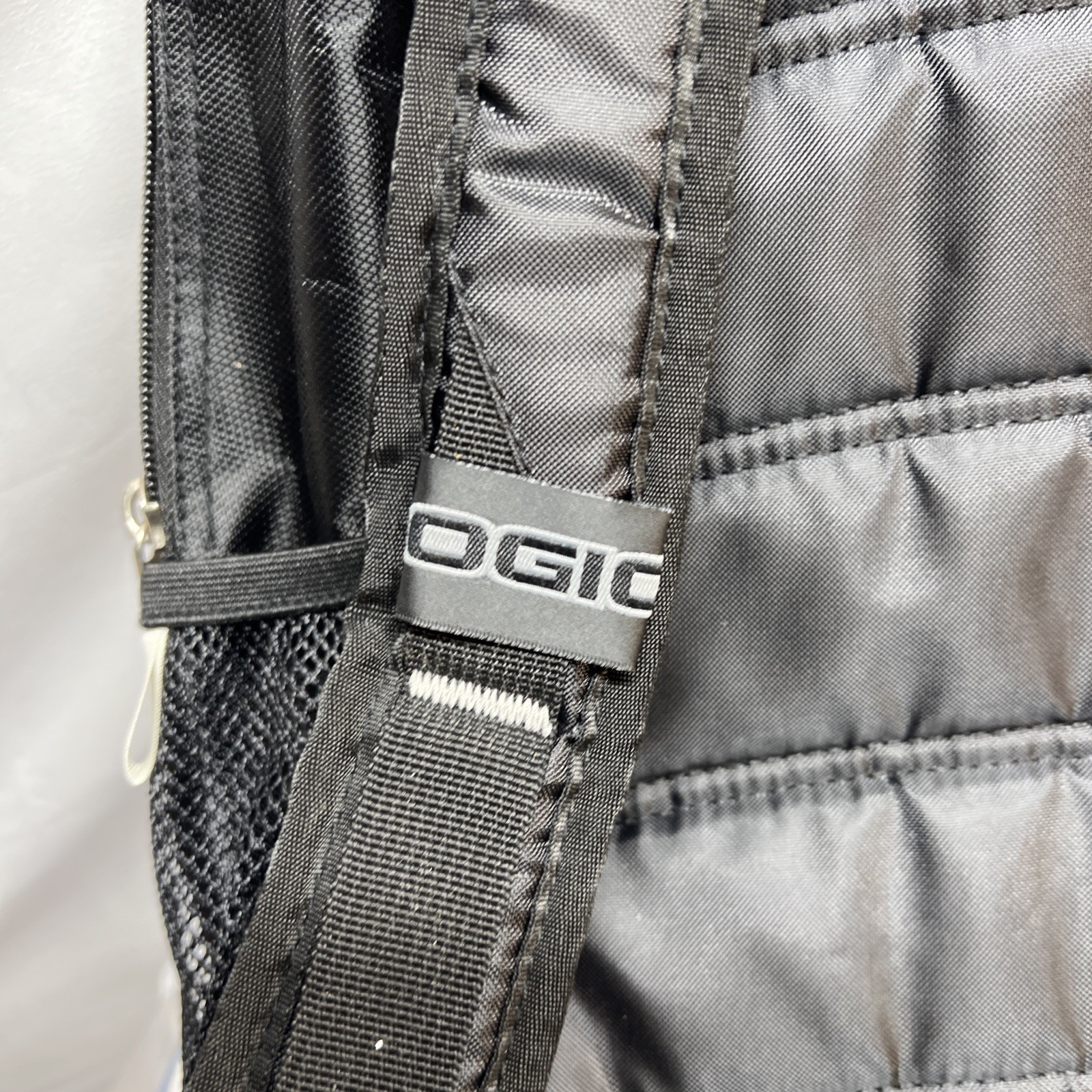 NEW OGIO Carbon Backpack with Audio Pocket Black NWT