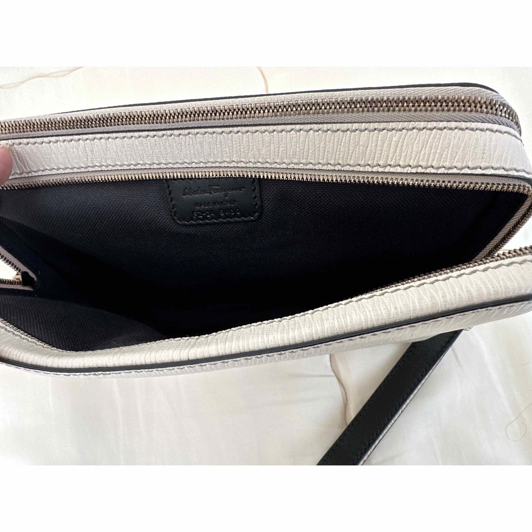 Ferragamo Men’s Business Second Clutch Bag White Leather Authentic 16×23.5x5cm