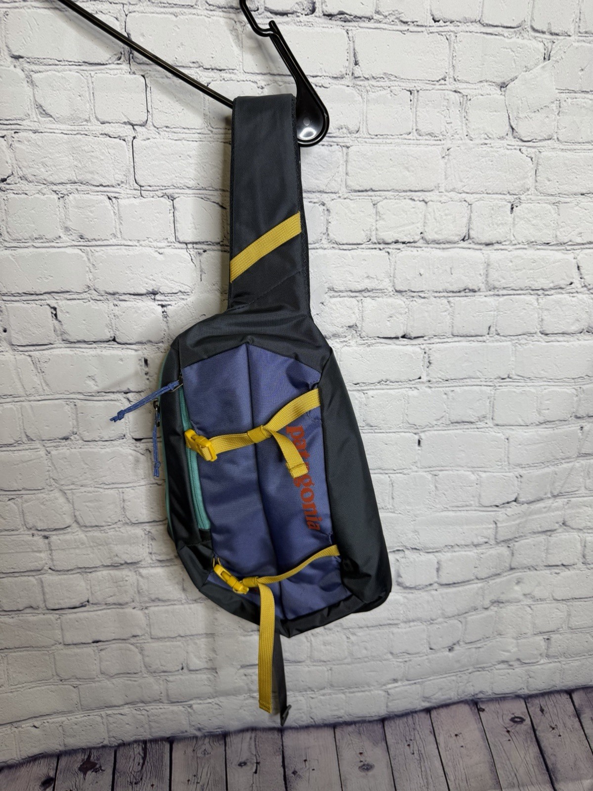 patagonia 8l atom sling Bag