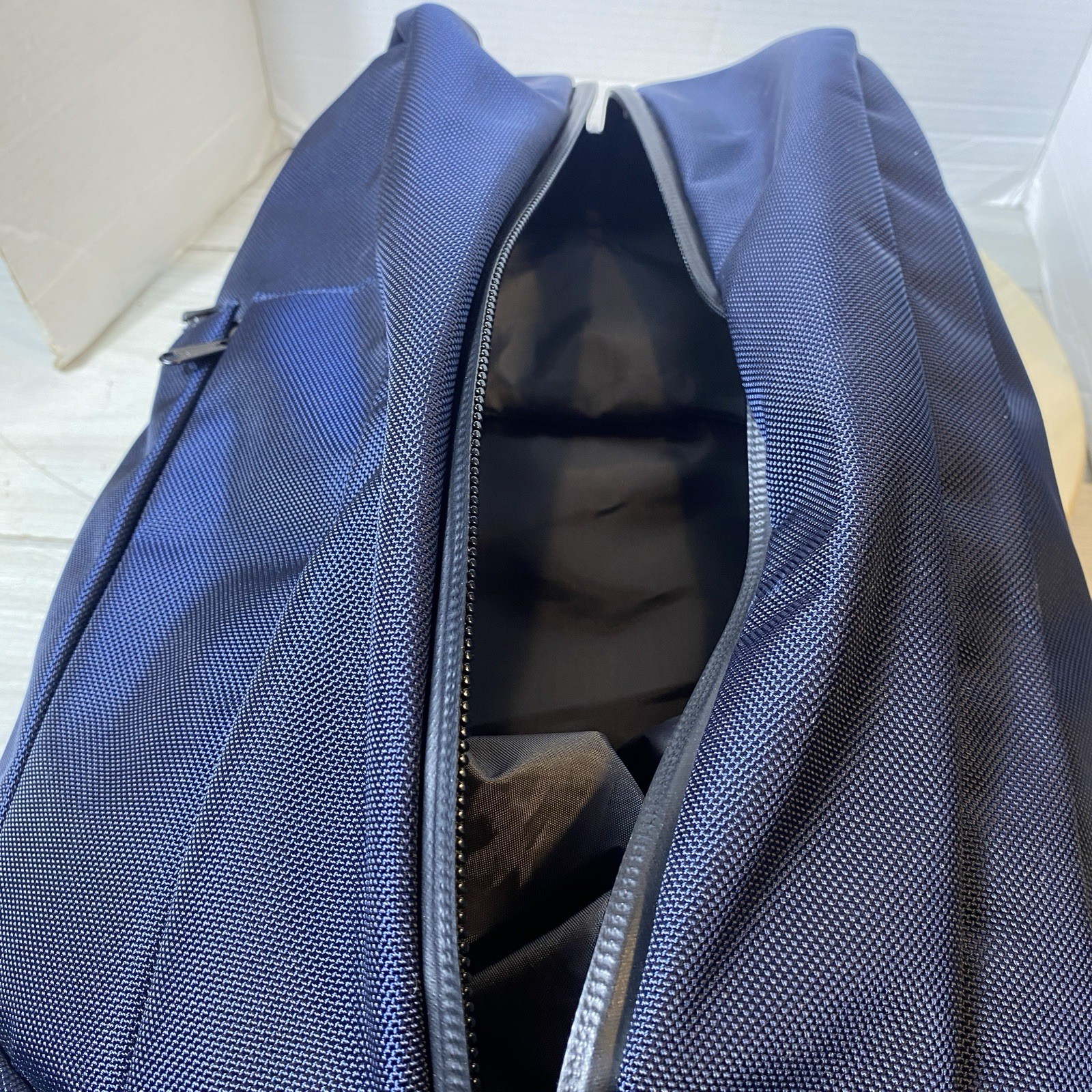 Aer Duffel Gym Work Backpack Laptop Bag Navy Blue Cordura Nylon Excellent