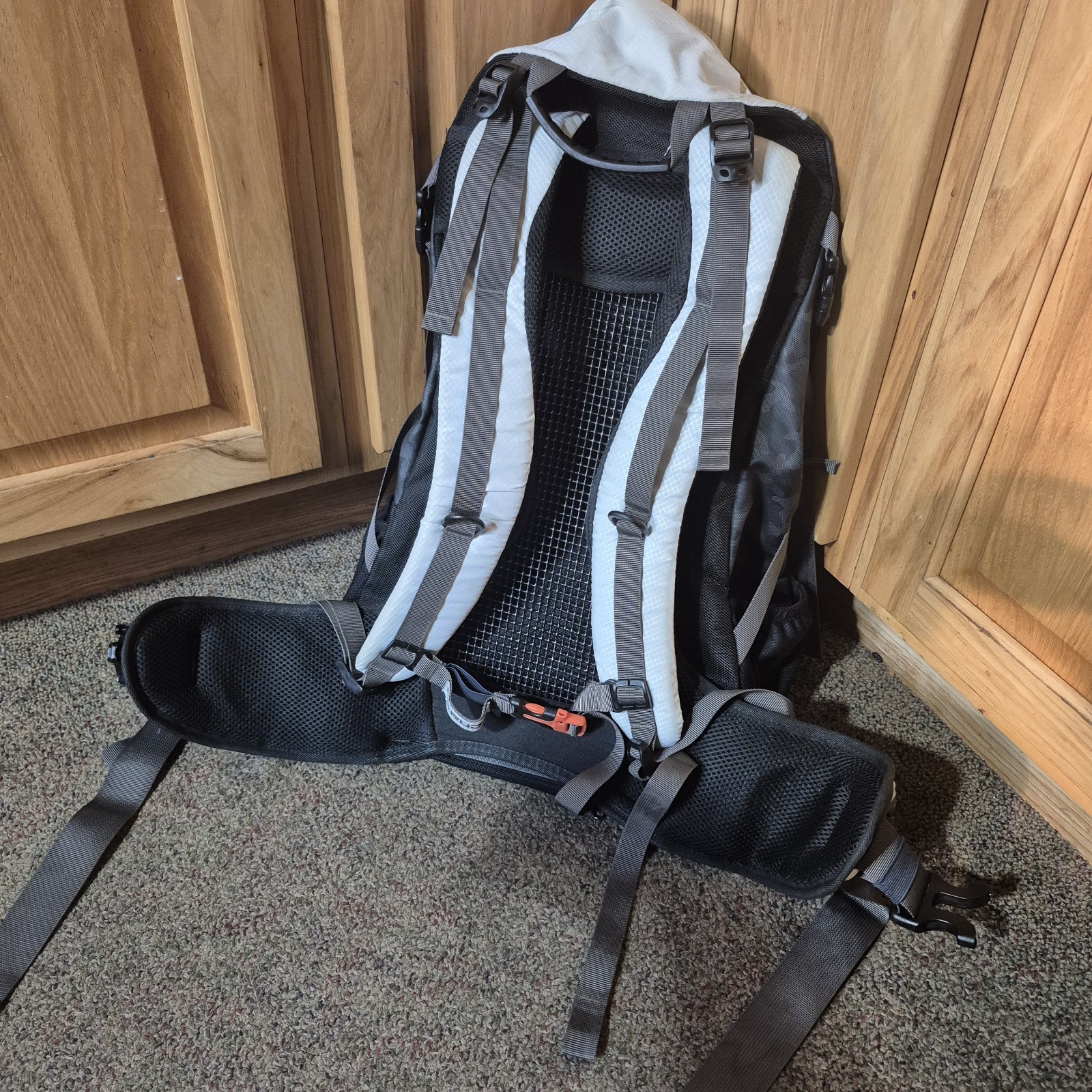 READ RUDIS Genesis Wrestling Gearpack IV 35L Backpack Bag White With Rain Cover