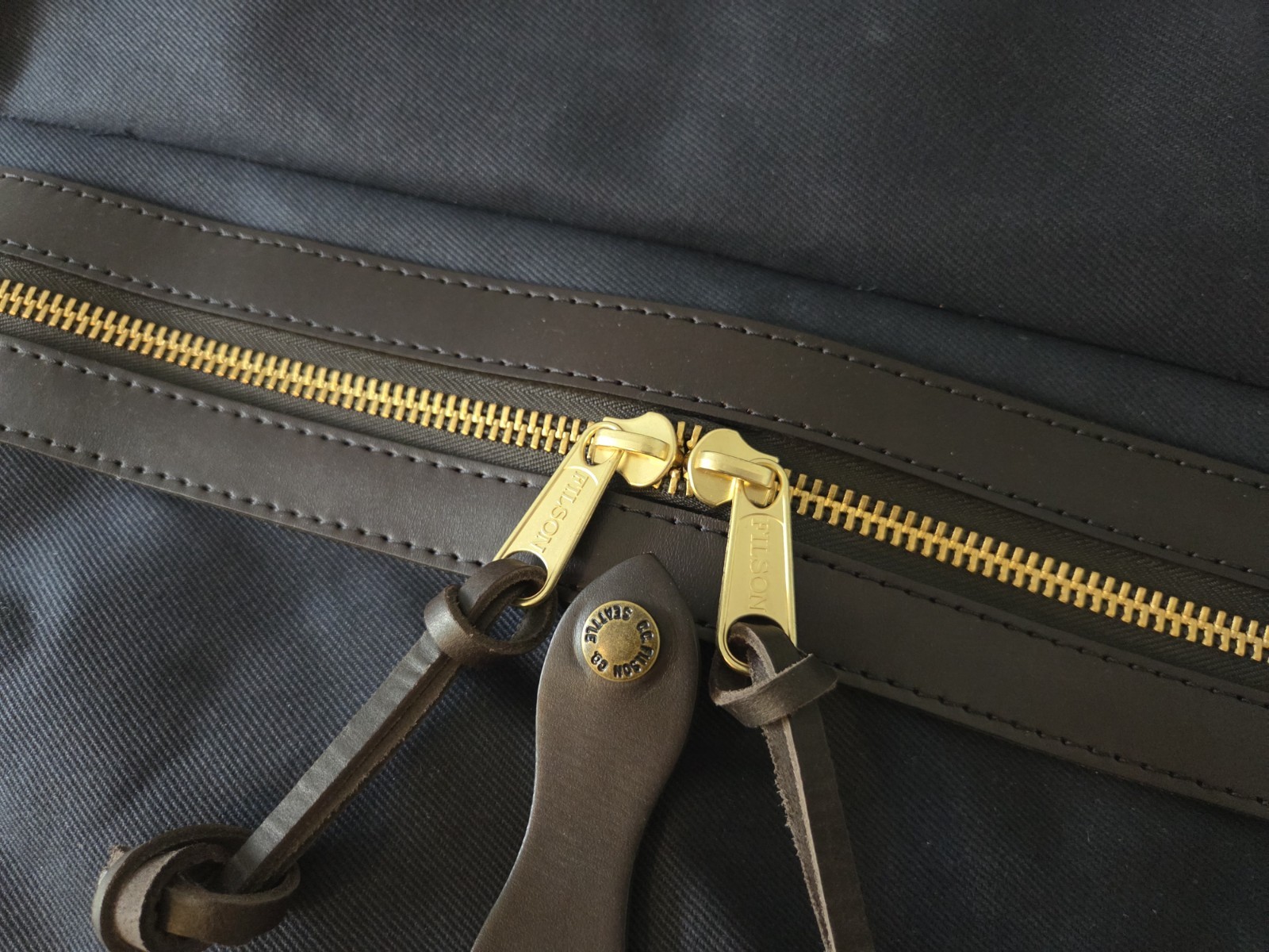 Filson Rugged Twill Medium Duffle Bag | NWT | Navy | Made in USA | MSRP $599