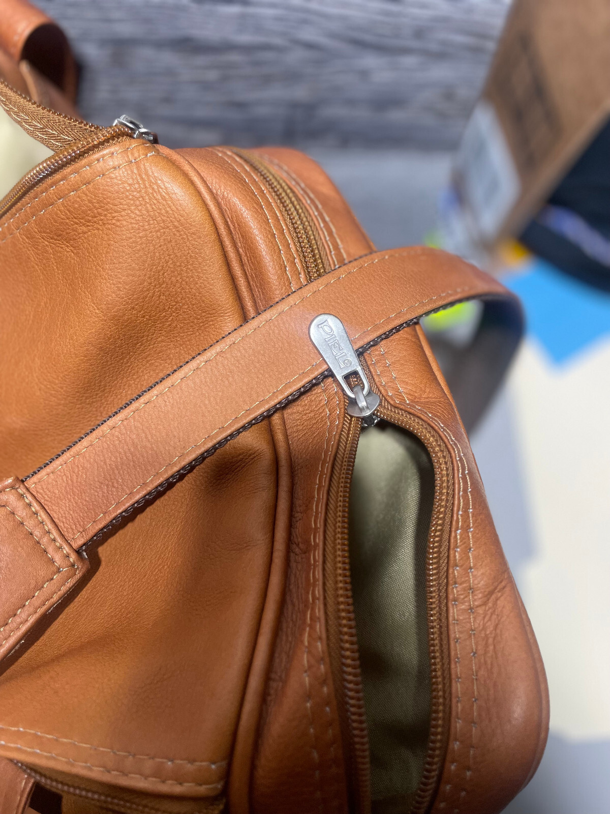 LEATHER DUFFLE BAG/WEEKENDER BAG, HANDMADE IN COLOMBIA