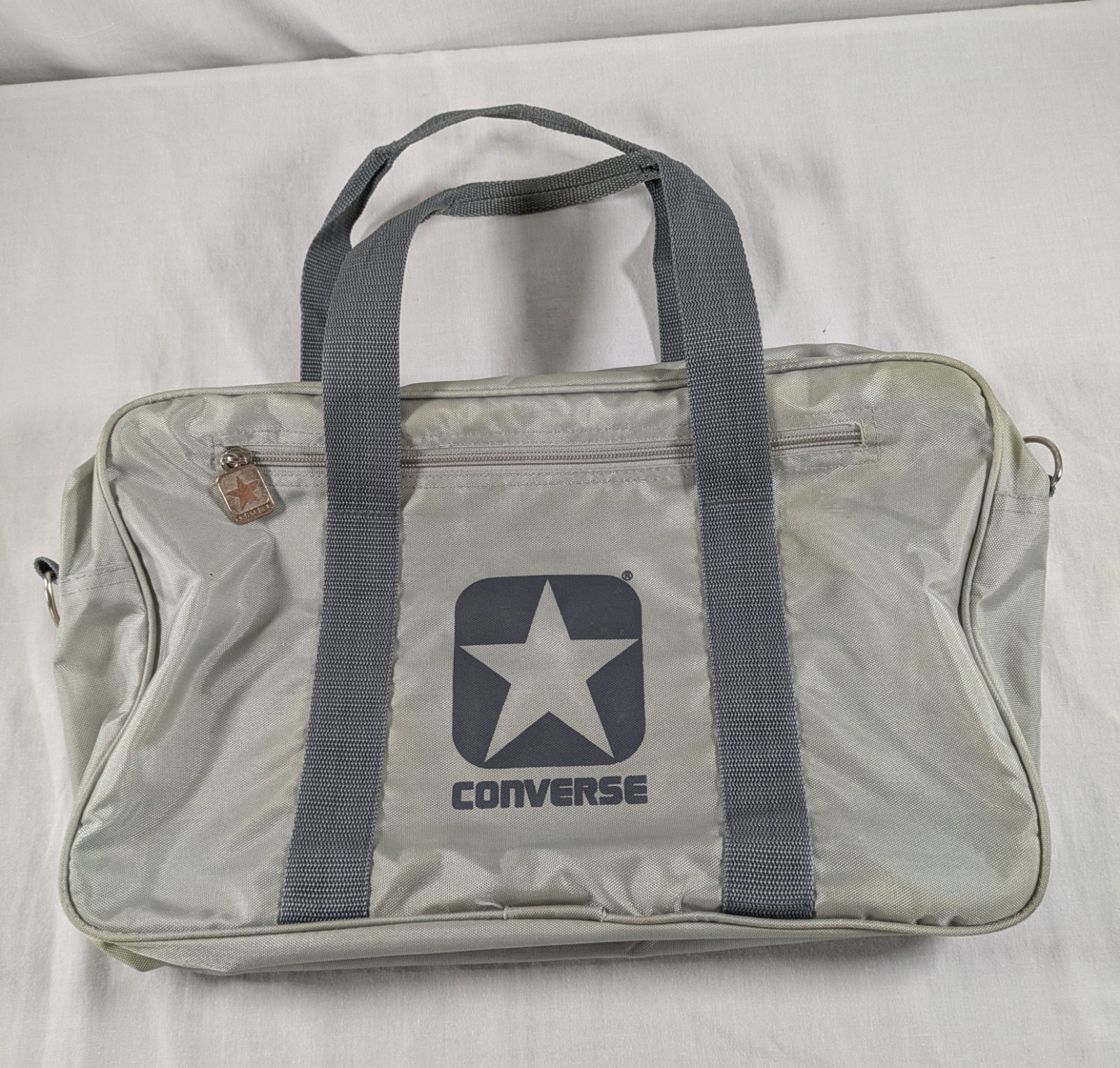Converse All Star Duffle Gym Bag Gray Logo Zipper Pulls Fold Flat 90’s Vintage