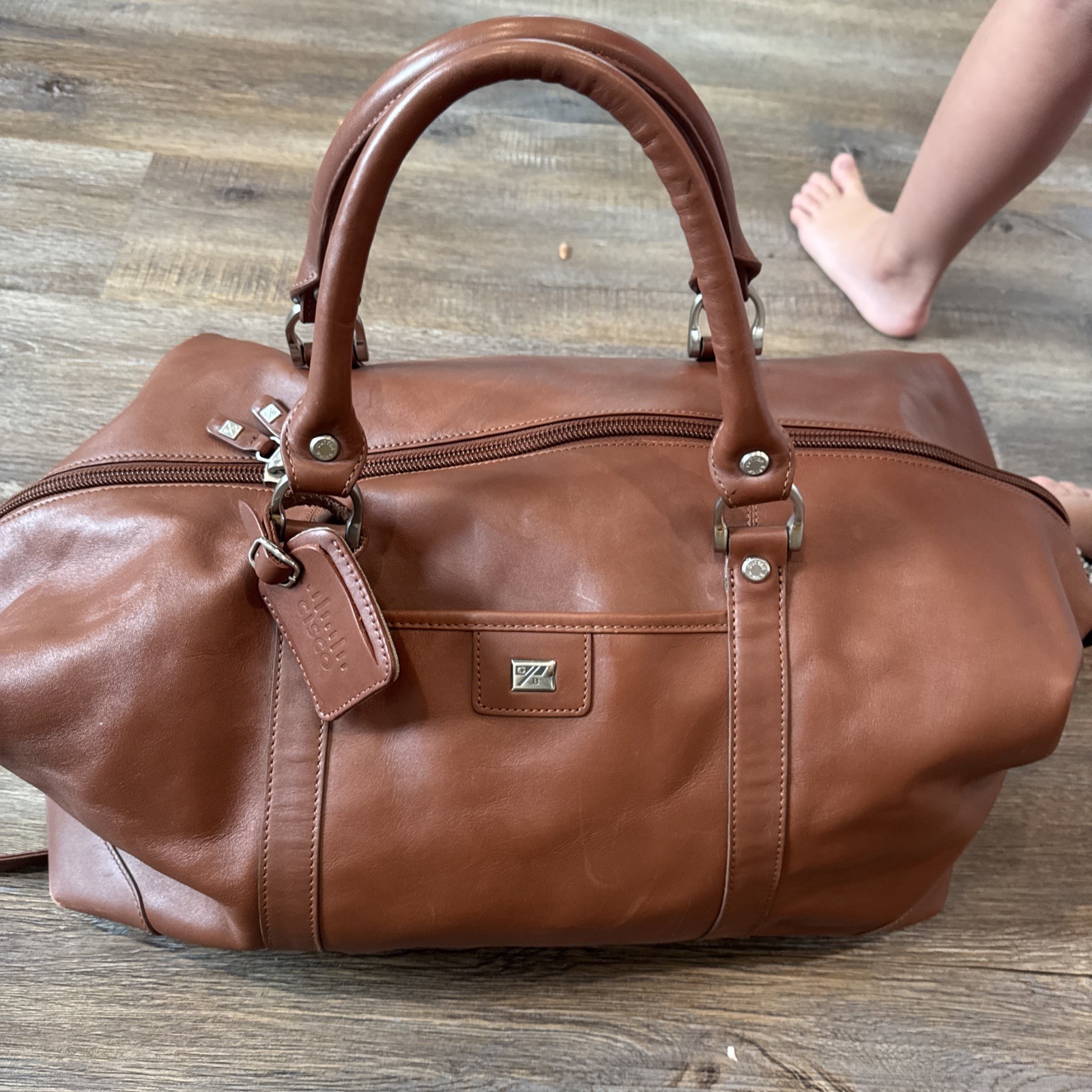 Excellent Cutter & Buck Large 19″ Brown Leather Weekender Duffel Travel Bag