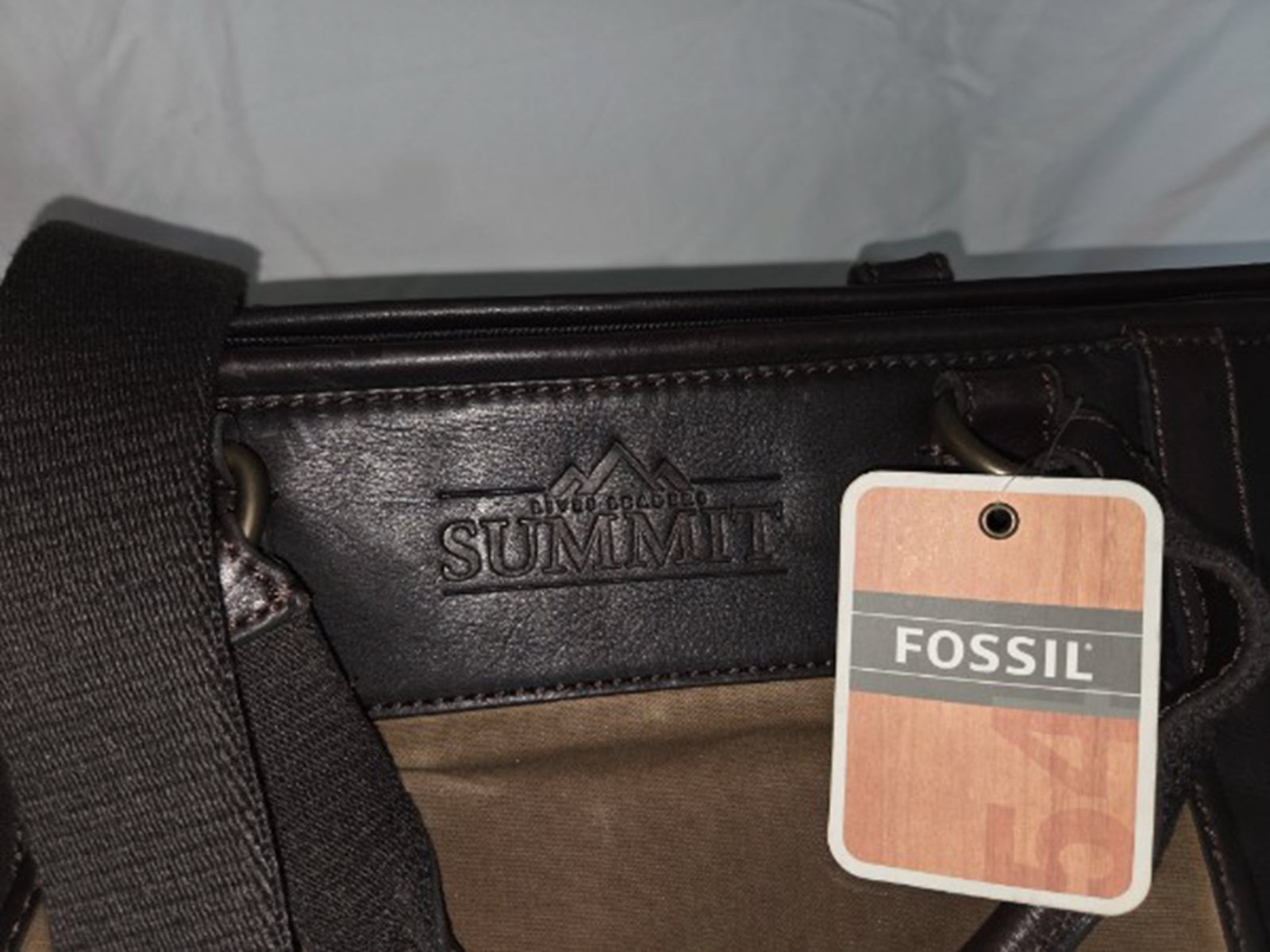 Fossil Summit Waxed Canvas & Leather Duffle Bag NWT Travel Weekender Carry-On