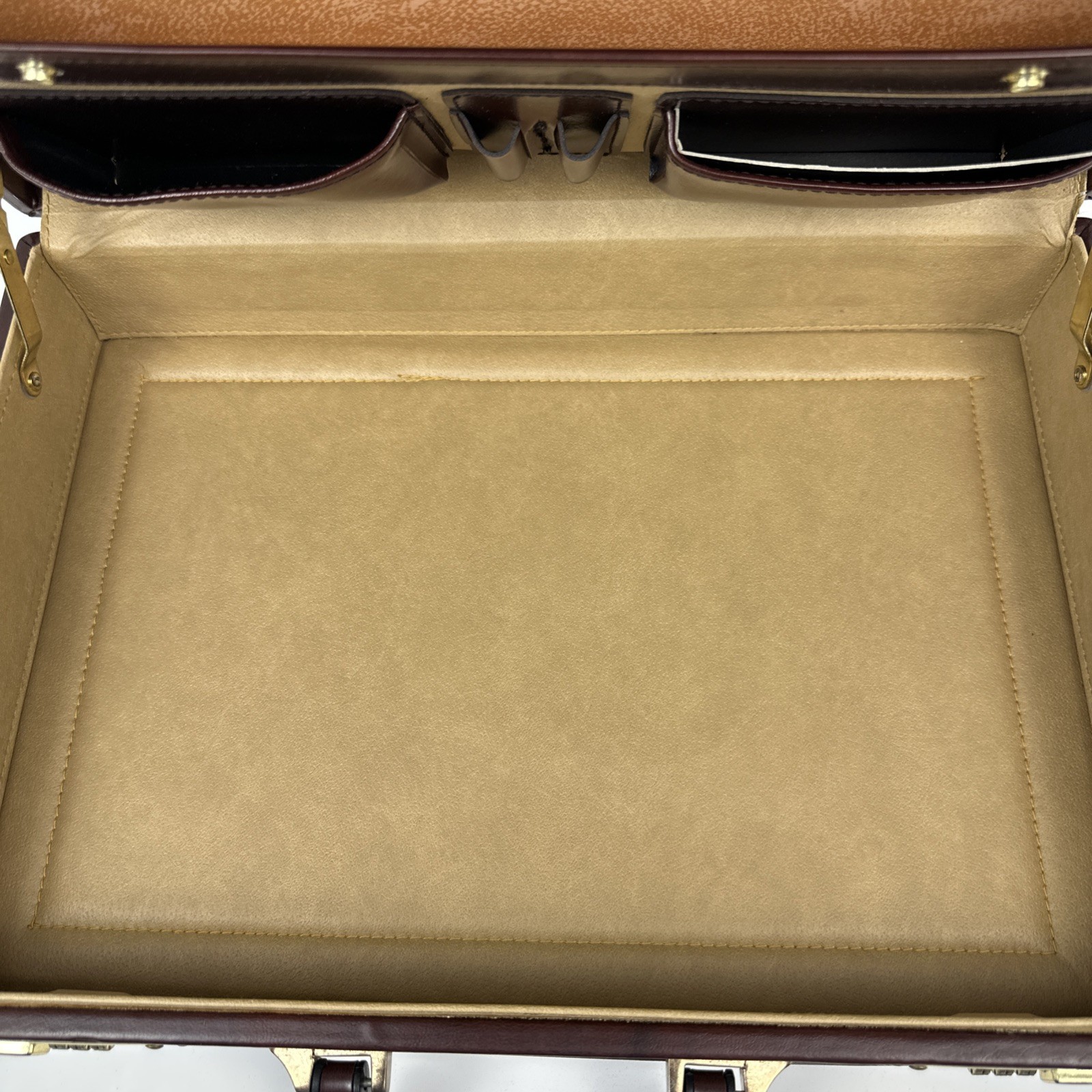 Vtg Heritage Briefcase Burgundy Combination Lock. 15 Inch Laptop Not Inc.