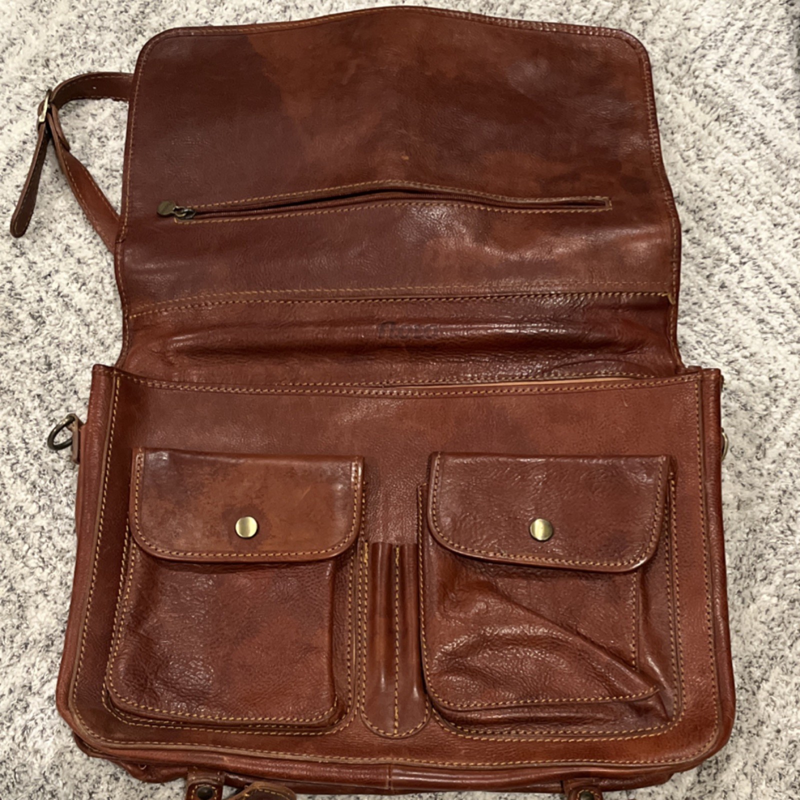 Floto Brown Leather Messenger Bag for Men with Button Closure and Solid Pattern