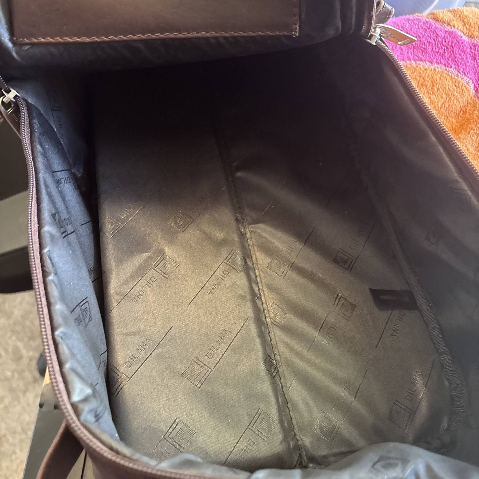 Dilana Leather Travel Accessory Bag