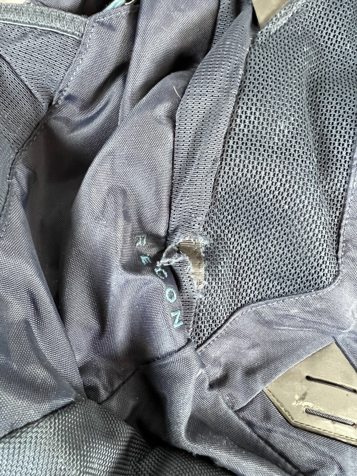 The North Face Recon 30L Backpack Dark Blue School Laptop Tablet NF00CLG4 USED