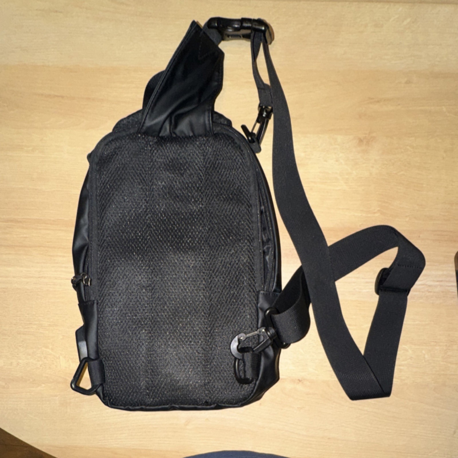 Street Basic Men’s Crossbody Bag Black Adjustable Strap Multiple Compartments