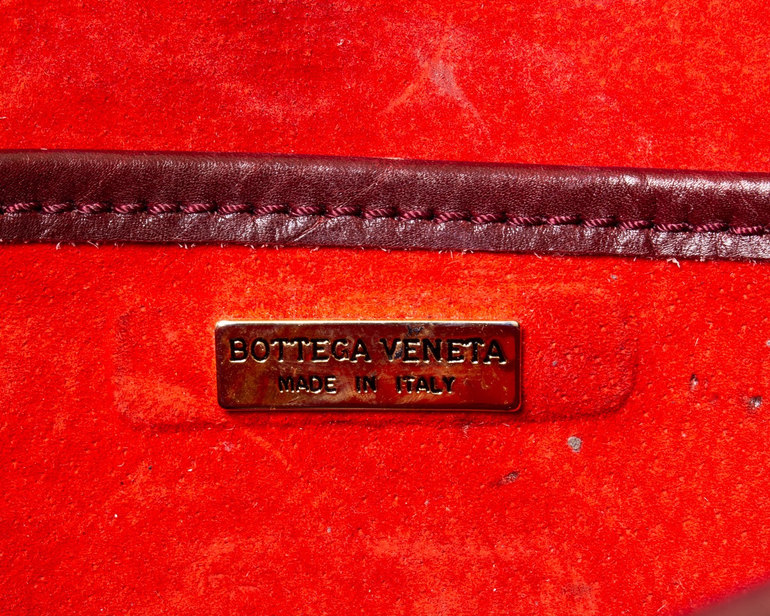 Bottega Veneta Burgundy Leather Structured Tote Messenger Bag w. Wood Toggle