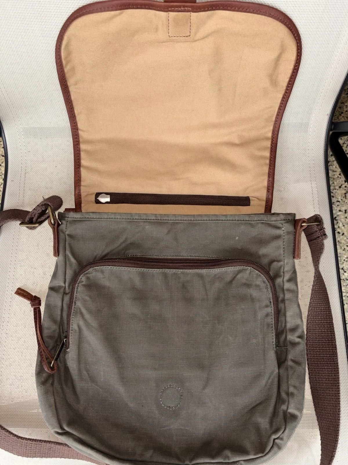 Duluth Trading Co. Green/Brown Messenger Bag Crossbody Zip w/ Pockets