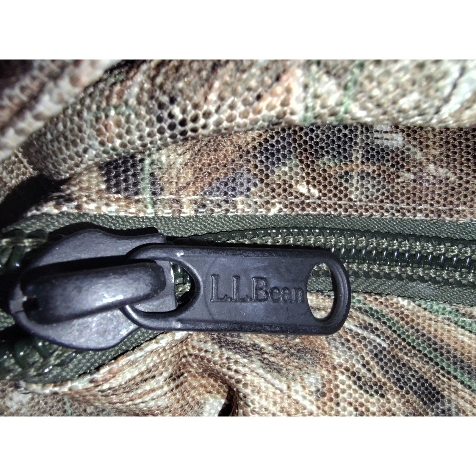 LL Bean Mossy Oak Duck Blind Camo Duffle Bag Green Brown 0YN30 Hunting Travel