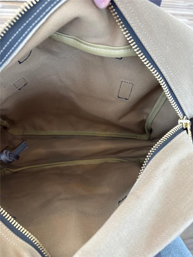Filson Rugged Twill Tote Bag with Zipper Leather Cotton Tan Brown USA Made