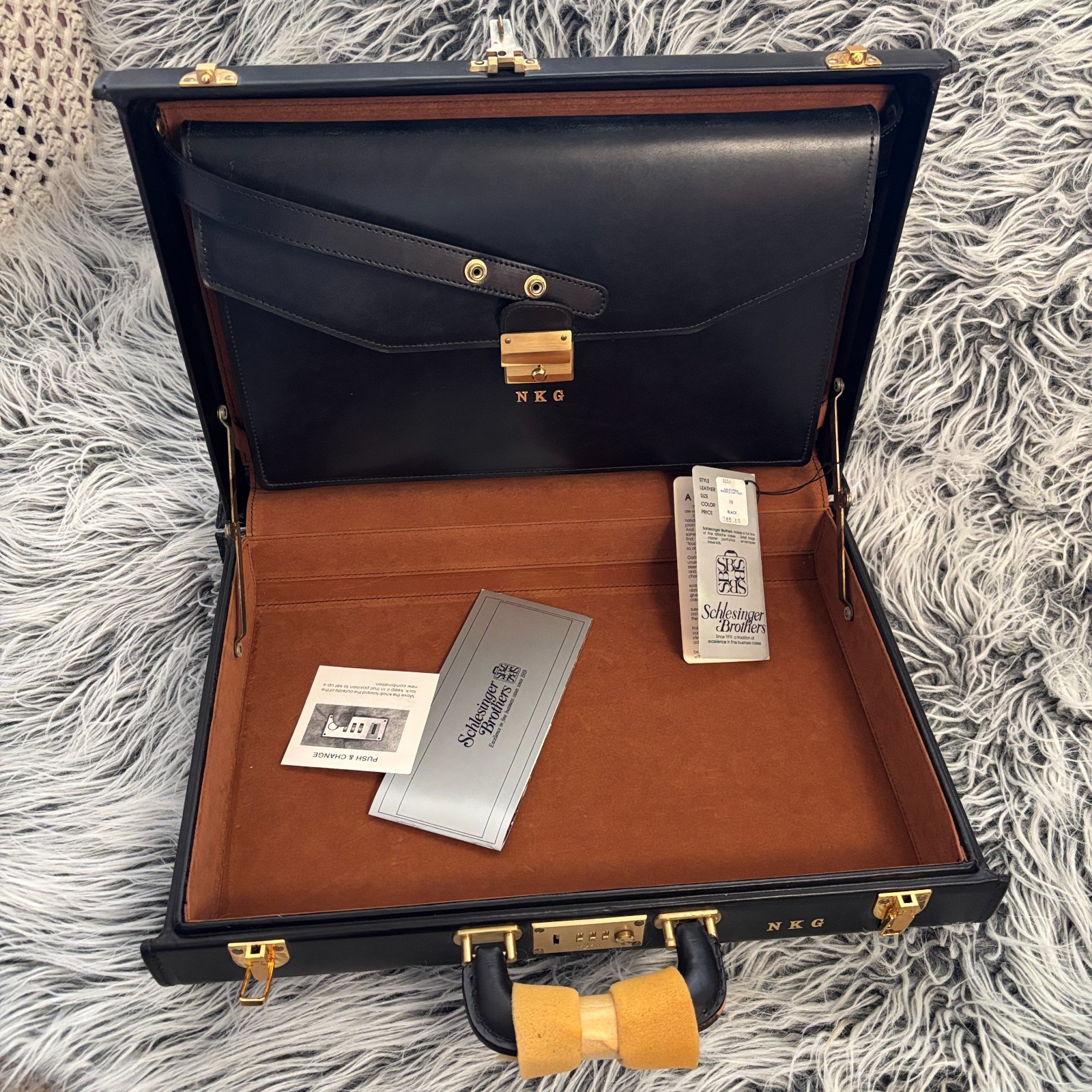 VTG Schlesinger Brothers Black Saddle Leather Briefcase Attaché RARE Sz 18 NWT