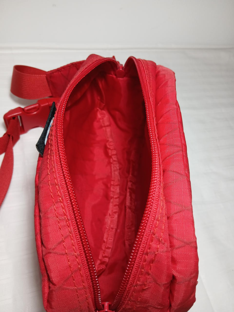 Body Bag Model Red Quilting SUPREME