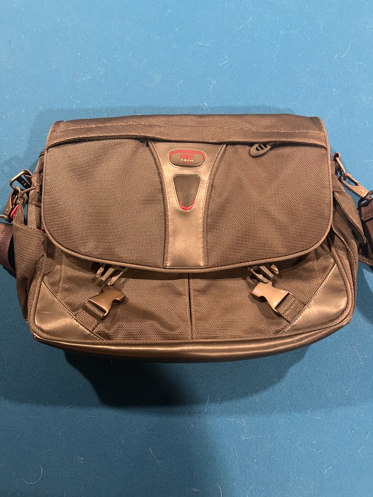TUMI T-Tech Essential Expandable Gear Messenger Bag Laptop