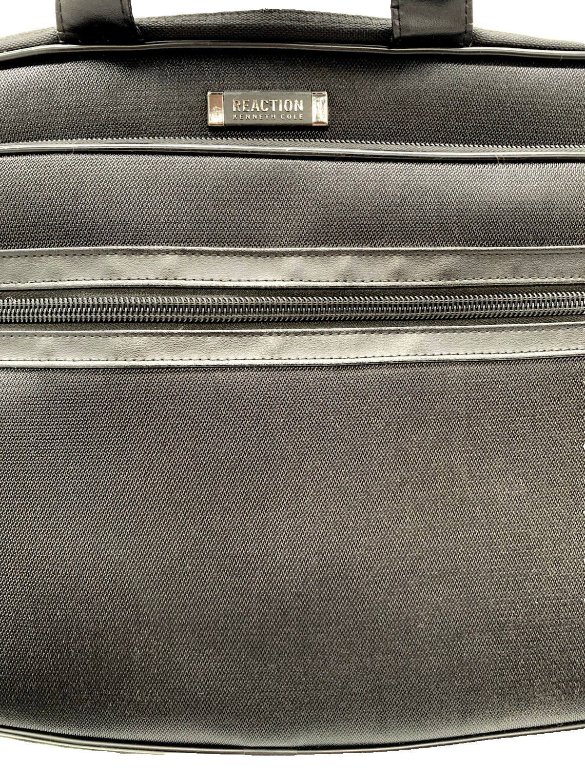 Kenneth Cole Reaction R-Tech 536735 Laptop Briefcase Messenger Bag 18.5 x 13 EUC