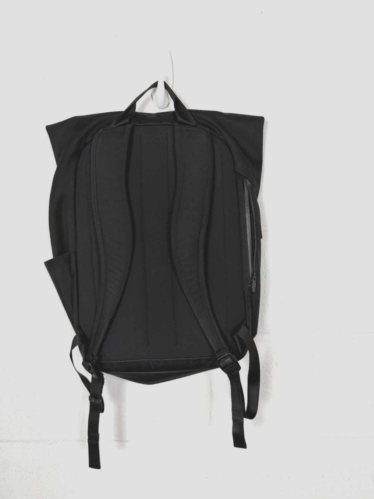 Bellroy Melbourne Backpack Black Laptop 18L Magsnap Closure Travel Work Pockets