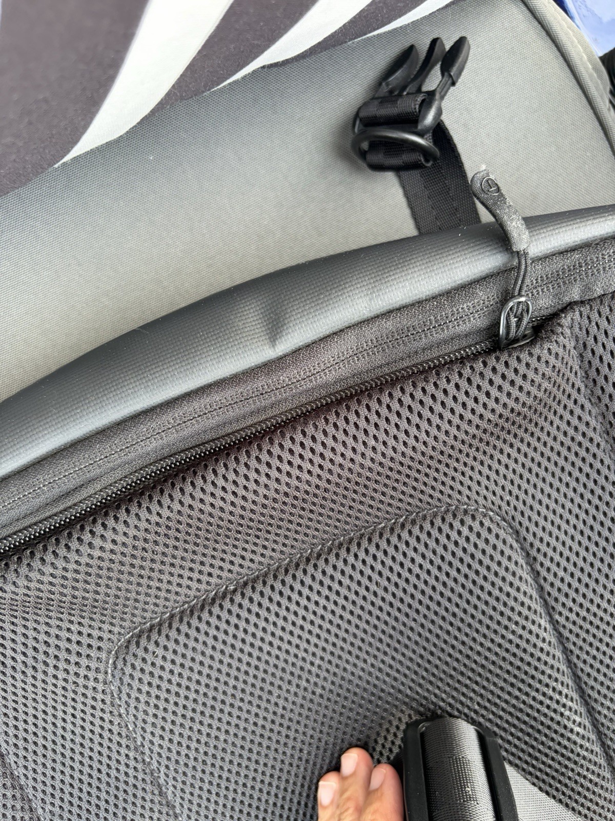 Tumi T-Tech Olive Green Ballistic Nylon Messenger Crossbody Laptop Bag Briefcase