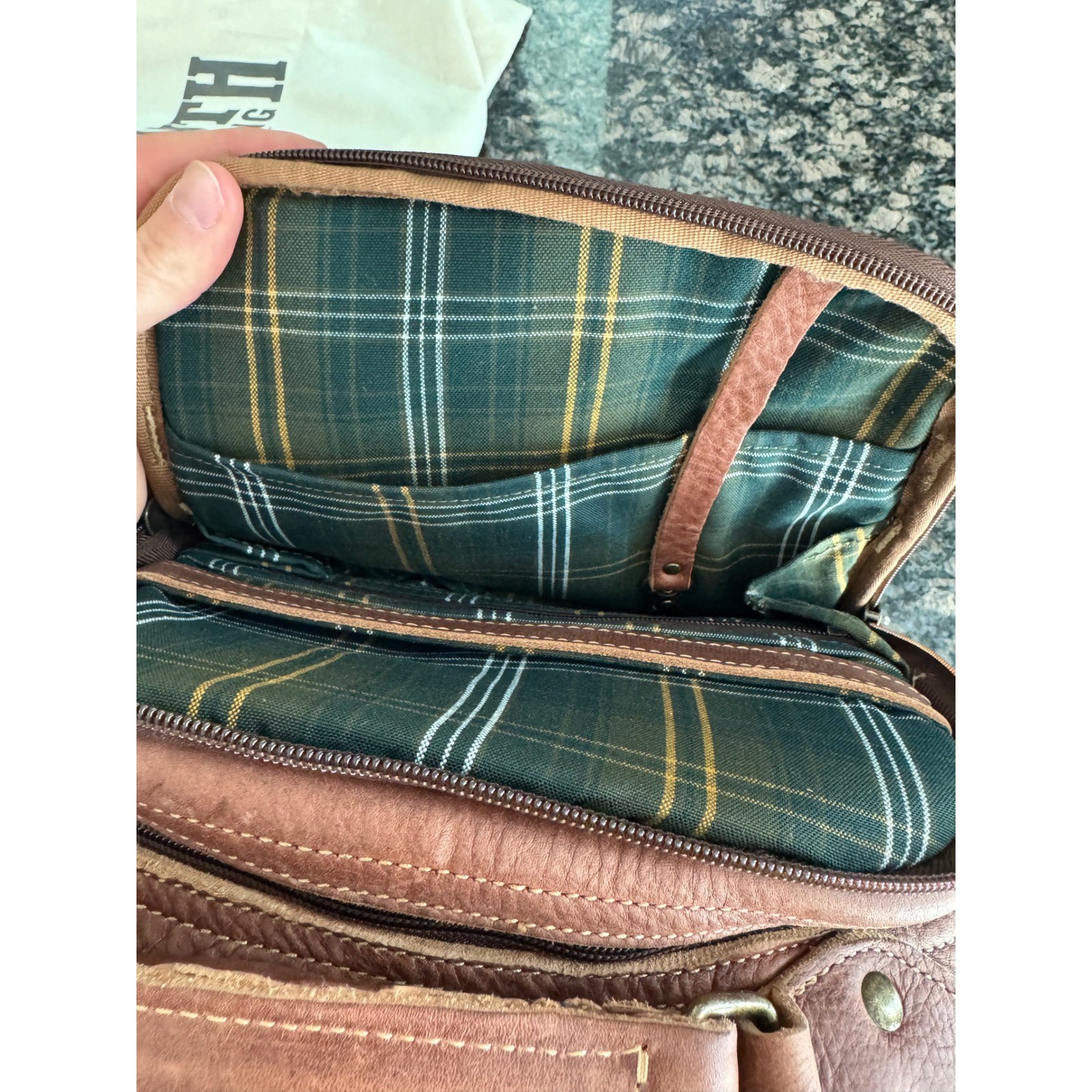 Duluth Trading Co Lifetime Leather Travel Bag Brown Crossbody Messenger 97310