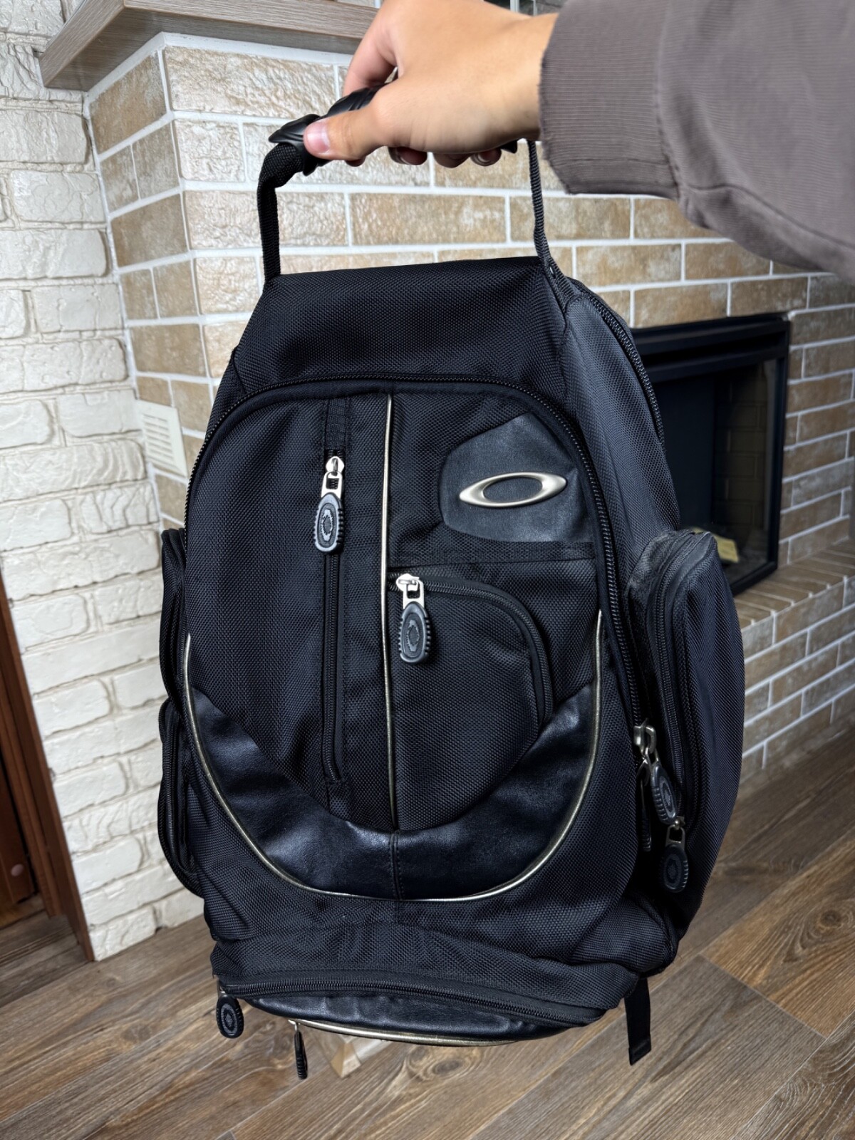 Oakley Software Vintge Black Multipocket Backpack Bag