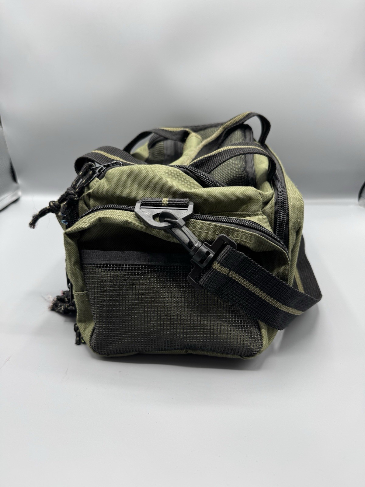 Cabelas Small Green Carry Bag- Carrying Strapped Bag