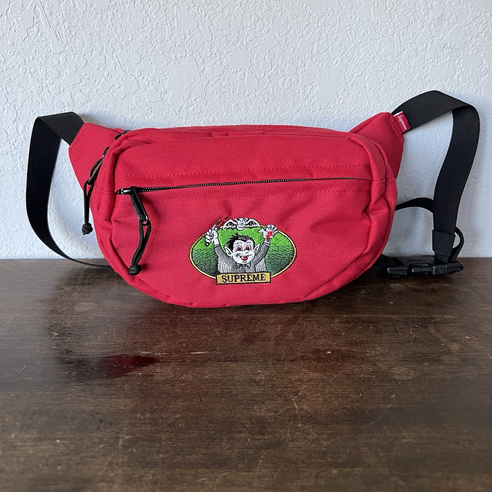 Supreme Vampire Boy Waist Bag SS21B29 Red