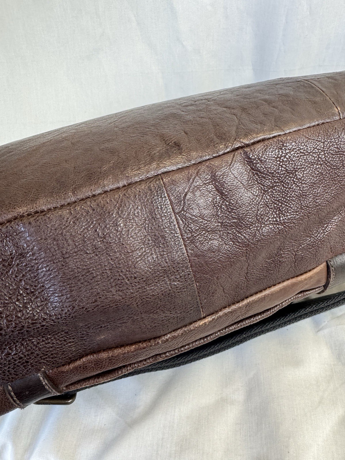 Fossil Estate Brown Leather Messenger/Shoulder/Laptop Bag – EXCELLENT CONDITION!