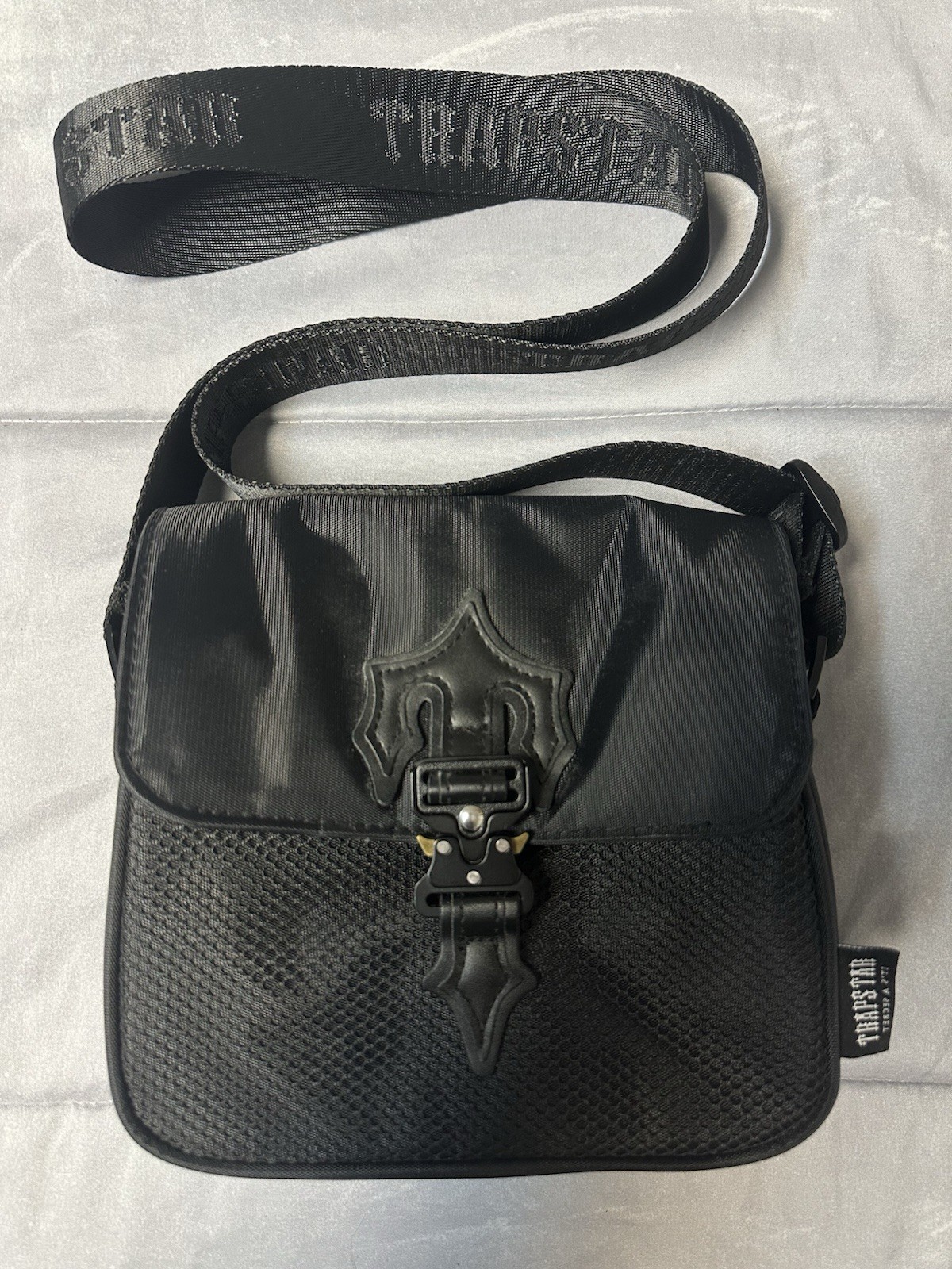 Trapstar Irongate T Cross Man Bag 1.0 Black Edition Pre-Owned