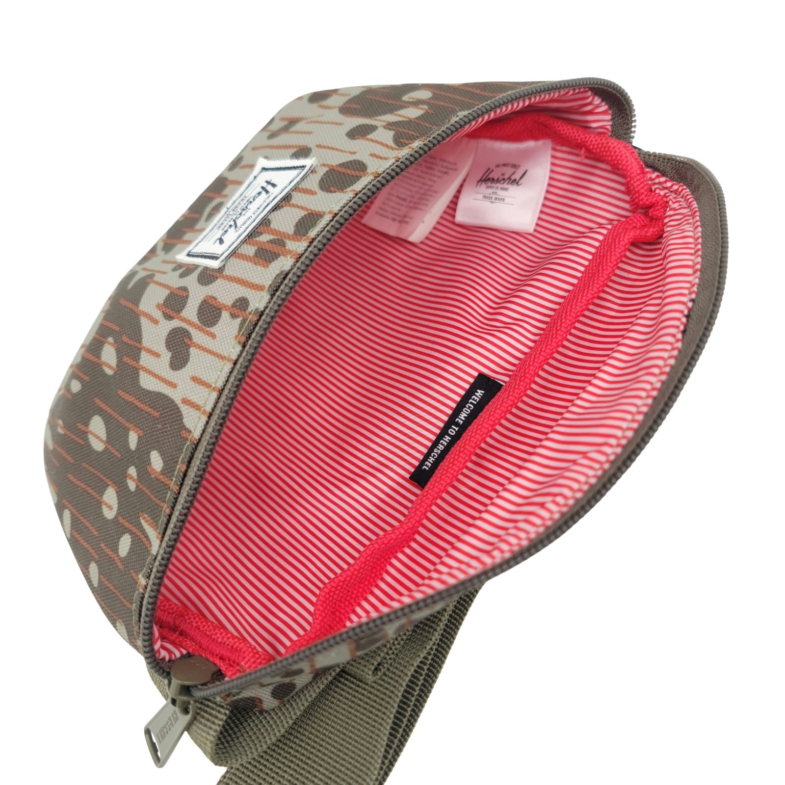 Herschel 15 Hip Pack Sling Bag Green Pea Camo NWOT