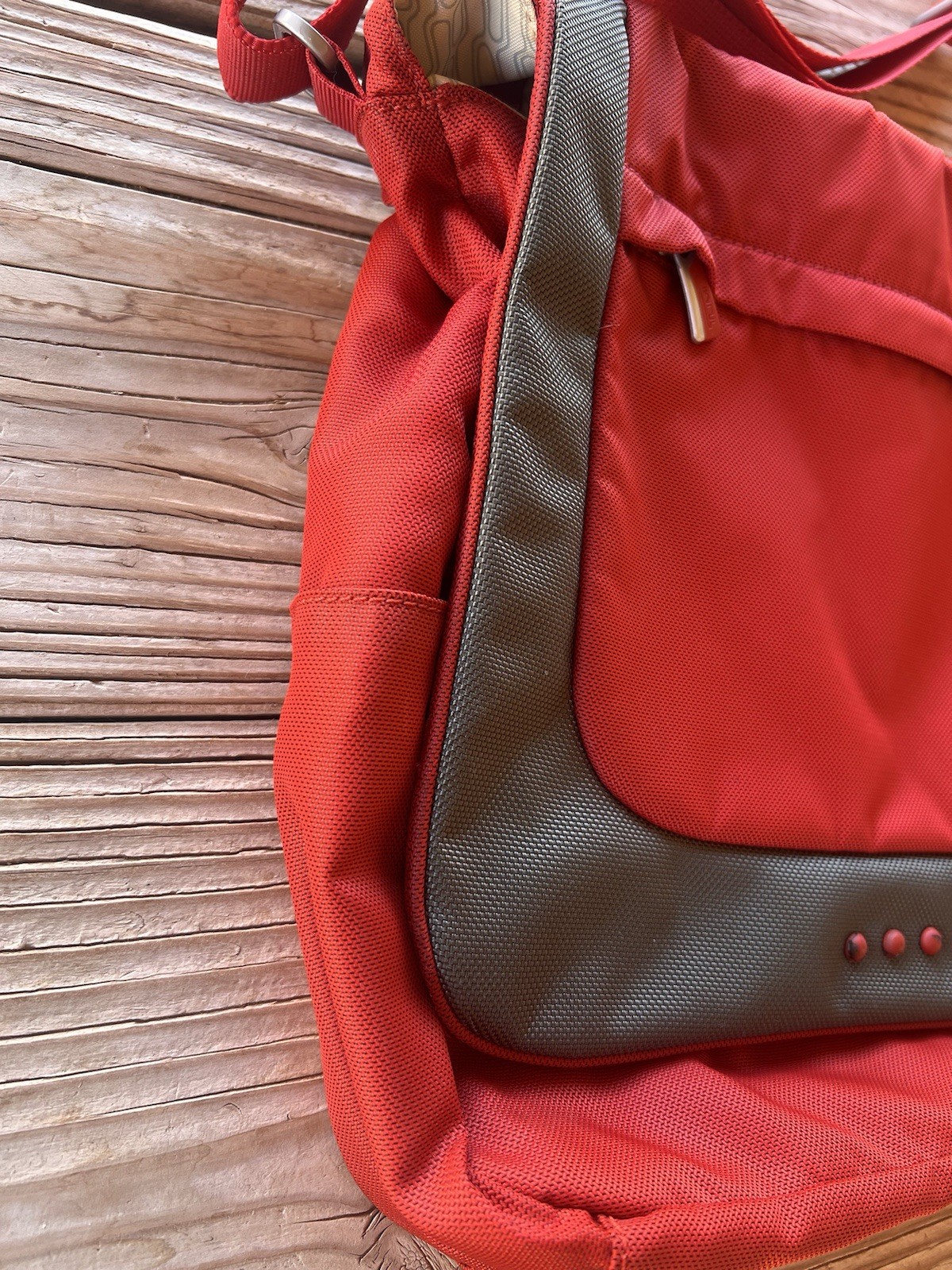 Tumi T Tech Red Nylon Crossbody Messenger Bag Unisex