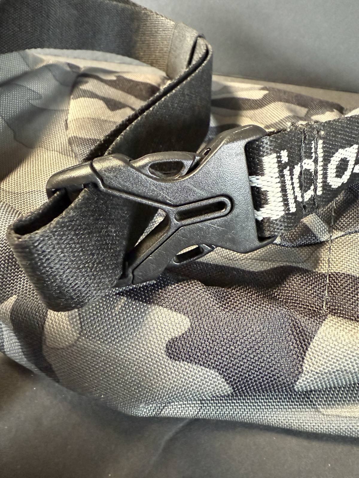 Adidas Originals Unisex National Night Gray/Camo Adjustable Fanny Pack Bag Waist