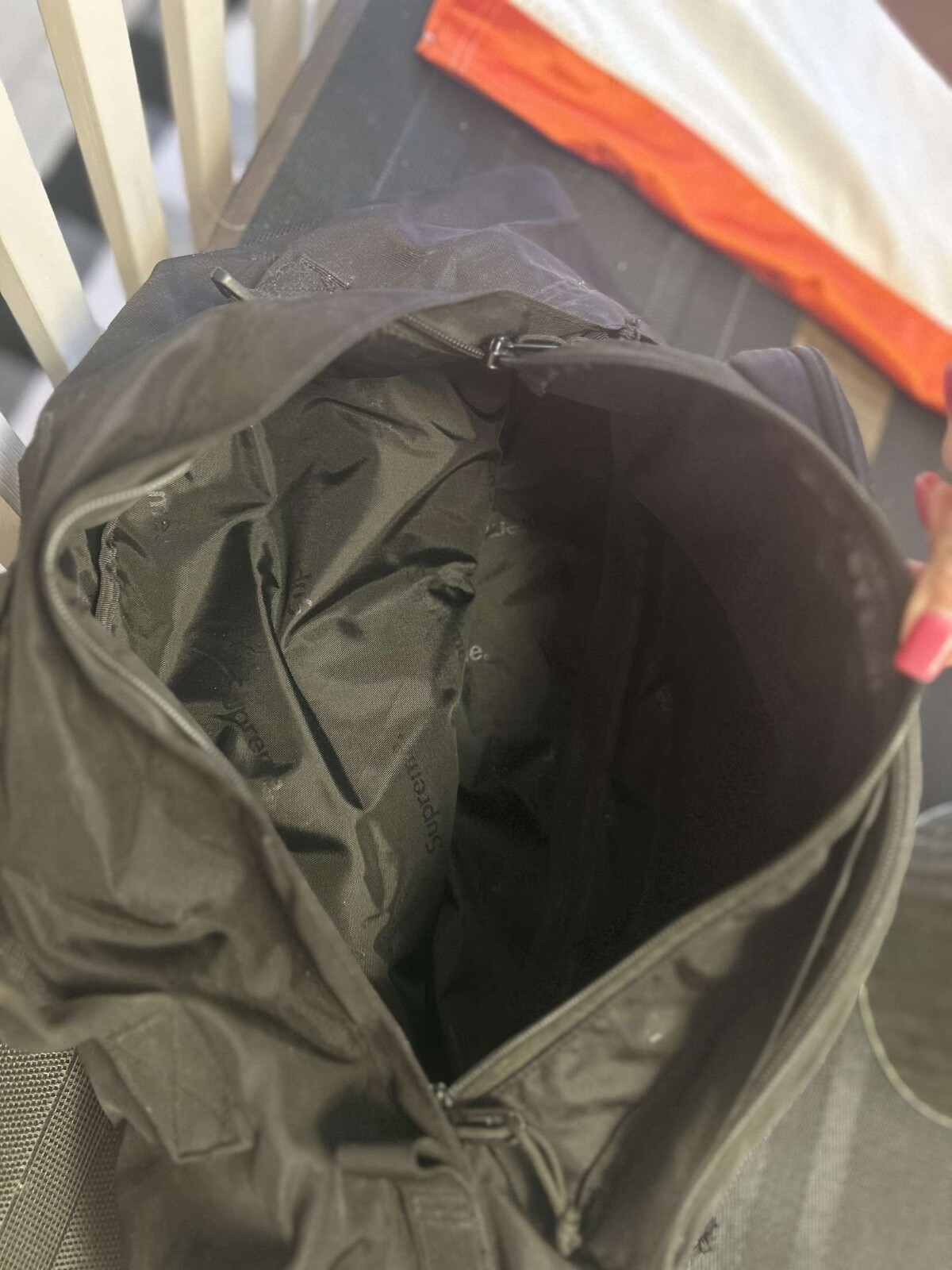 FW19 Supreme black duffle bag messenger box logo Cordura Duffel
