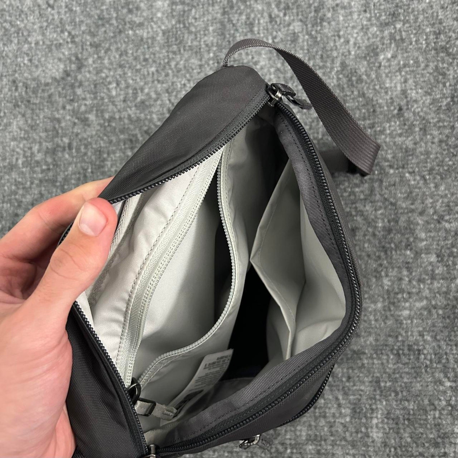 Arc’teryx Mantis 2 Waist Pack Graphite Grey Crossbody Bag