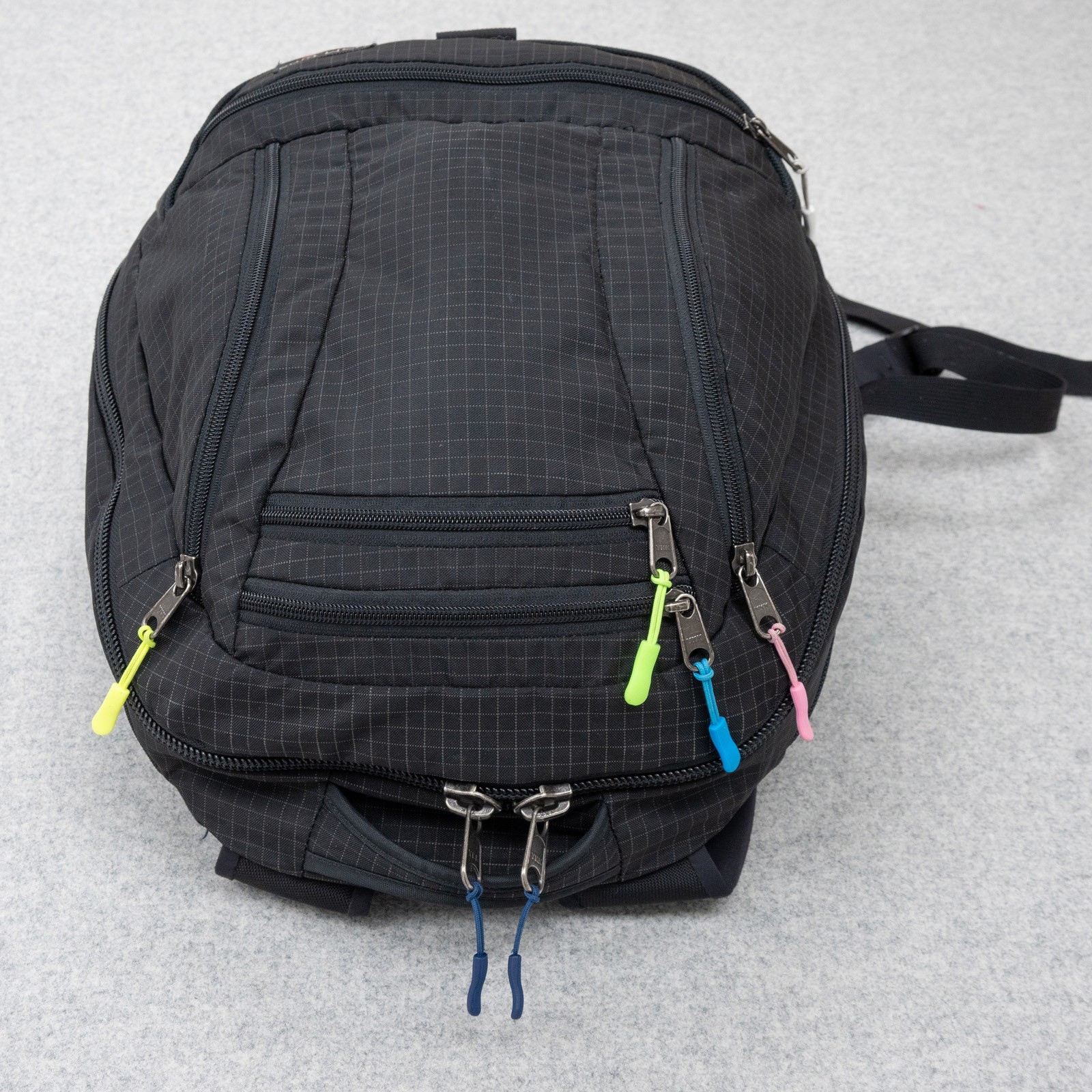 TOM BIHN Synik 22 Retired Black Halcyon/Zest Halcyon Very Good Clean