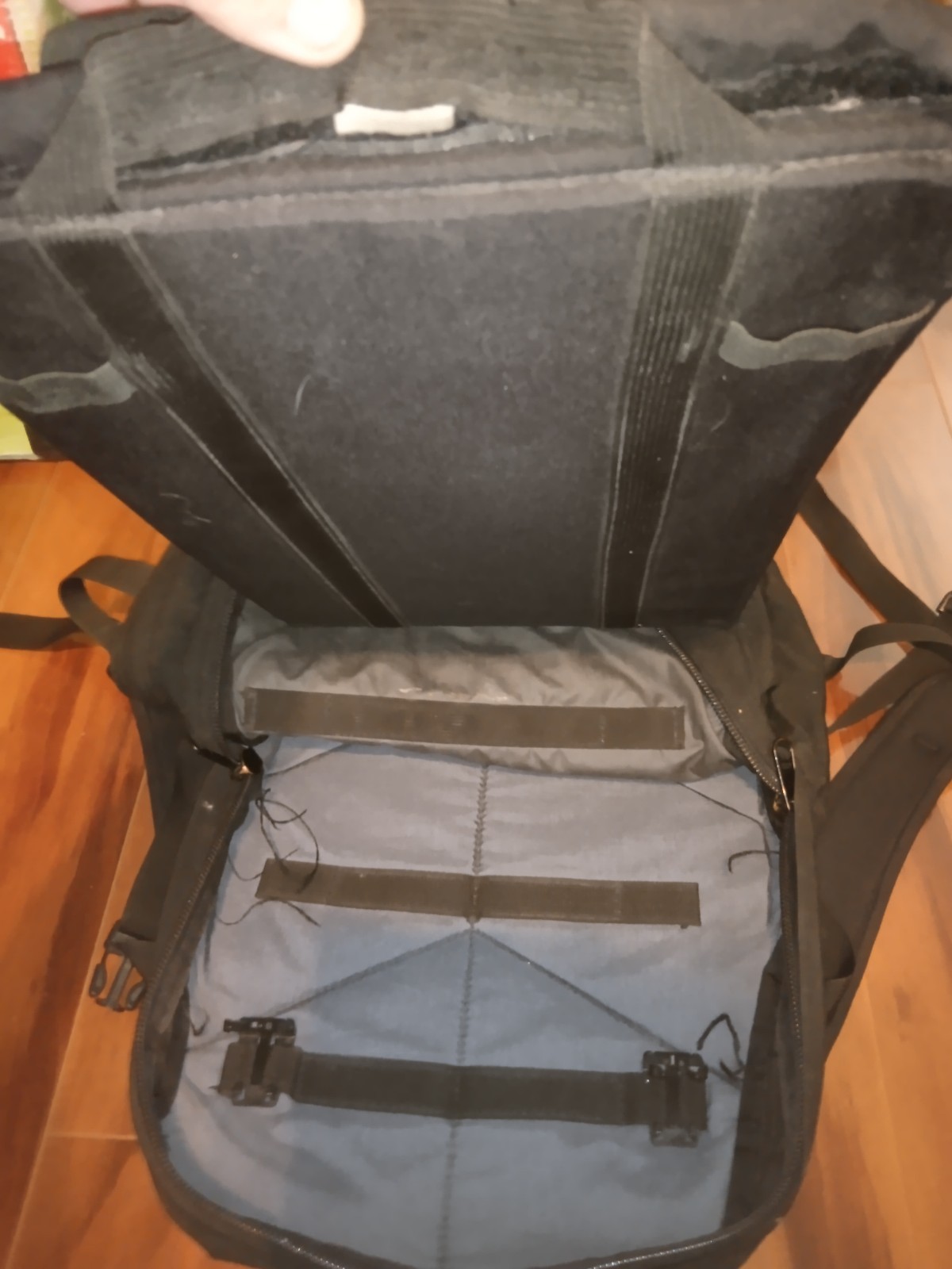 Tom Bihn VTG- Rare,Black Backpack With Laptop Sleeve – Excellent See Photos