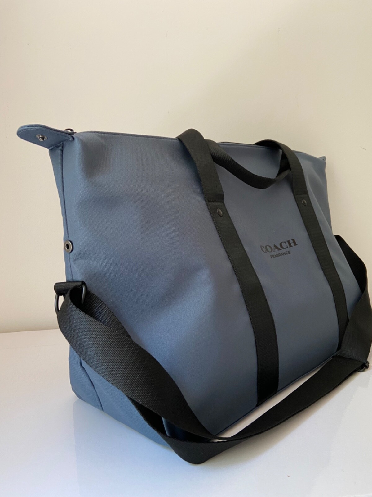 Coach Fragrance Duffle slate blue Weekender Carry-on Gym Shoulder / Hand Bag New