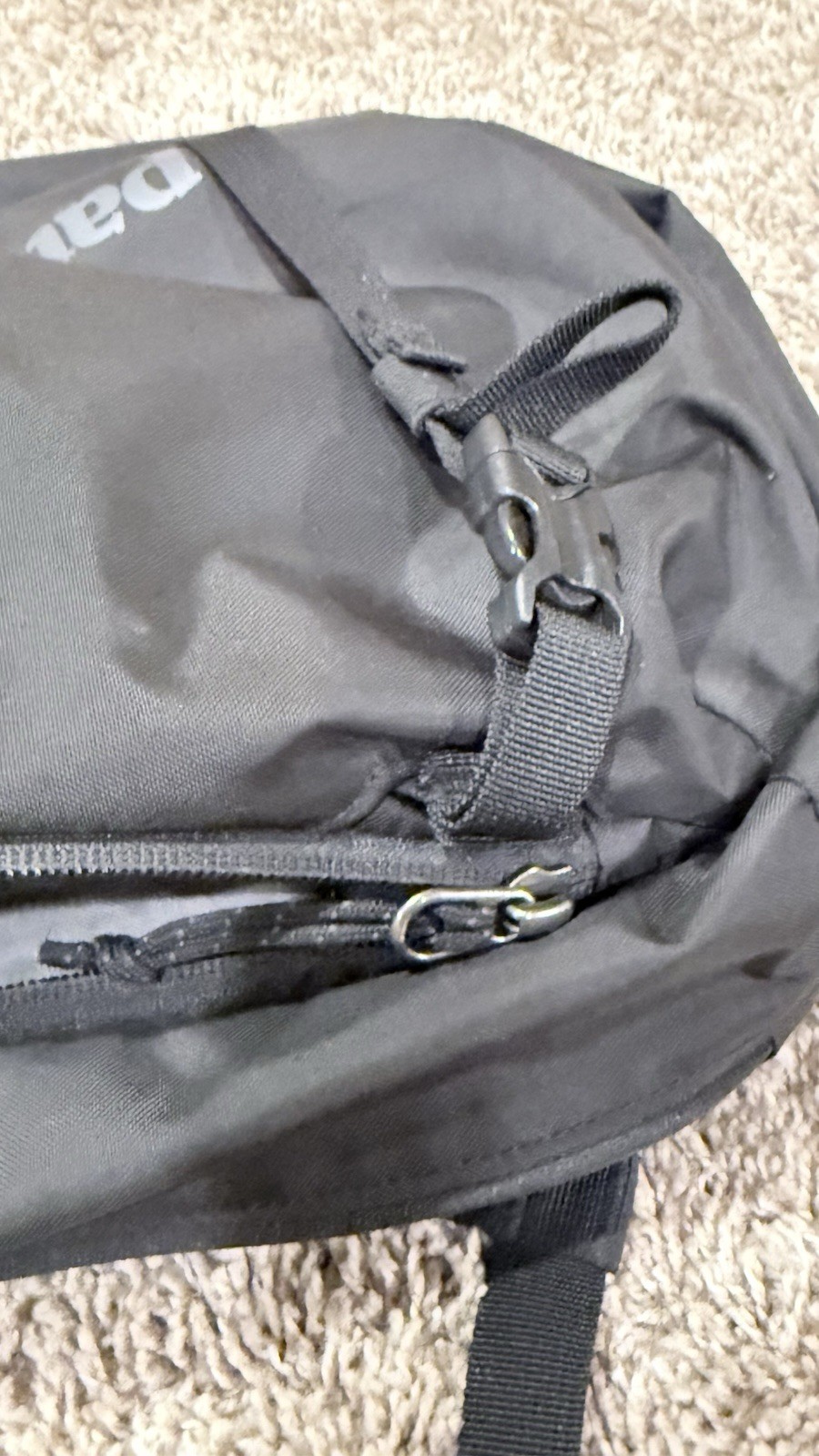 Patagonia Atom Sling Bag 8L Black Crossbody Backpack Hiking Travel Pack EUC