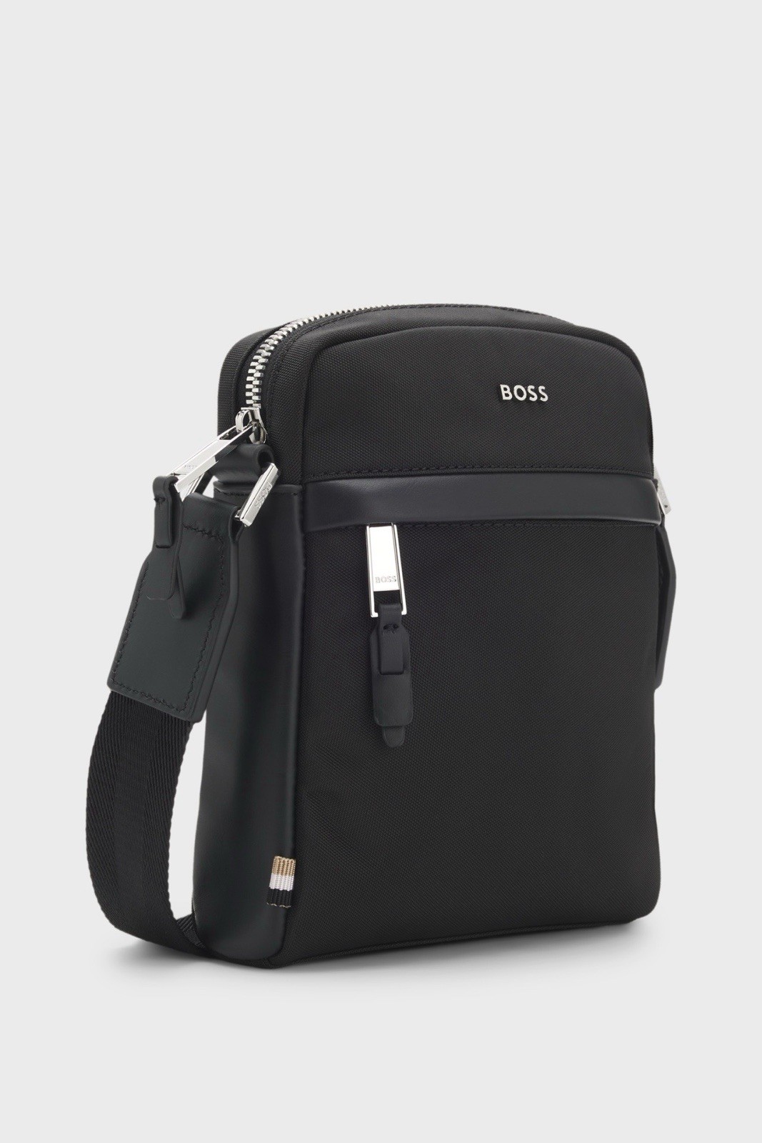 HUGO Boss Men’s Reporter Bag With Leather Trims Size 8,3”-6,7”, Color Black