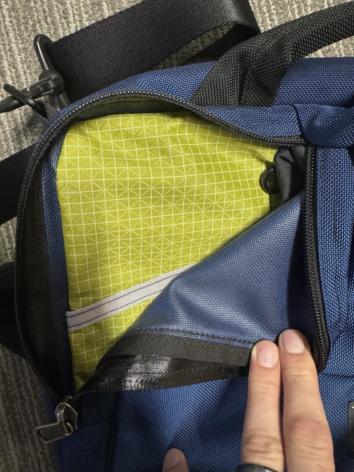 Tom Bihn Pilot Blue/Wasabi Ballistic 200 Halcyon