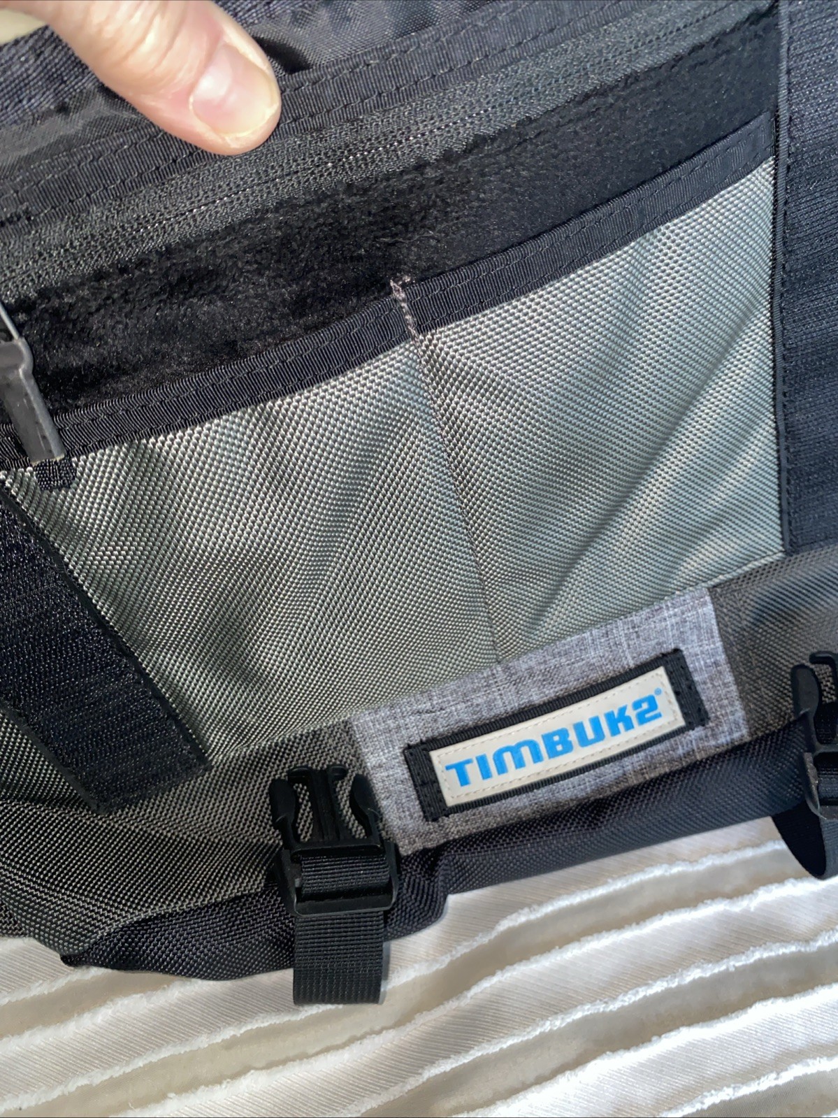 Timbuk2 Classic Laptop Messenger Bag Two-Tone Gray crossbody luggage travel