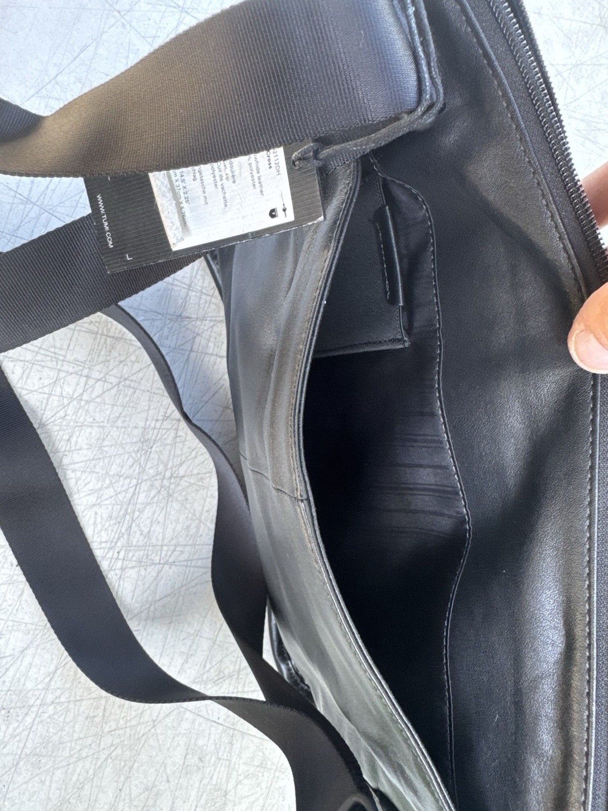 TUMI Alpha Leather Small Slim Flap Zip Crossbody Bag Briefcase Shoulder 92112DH