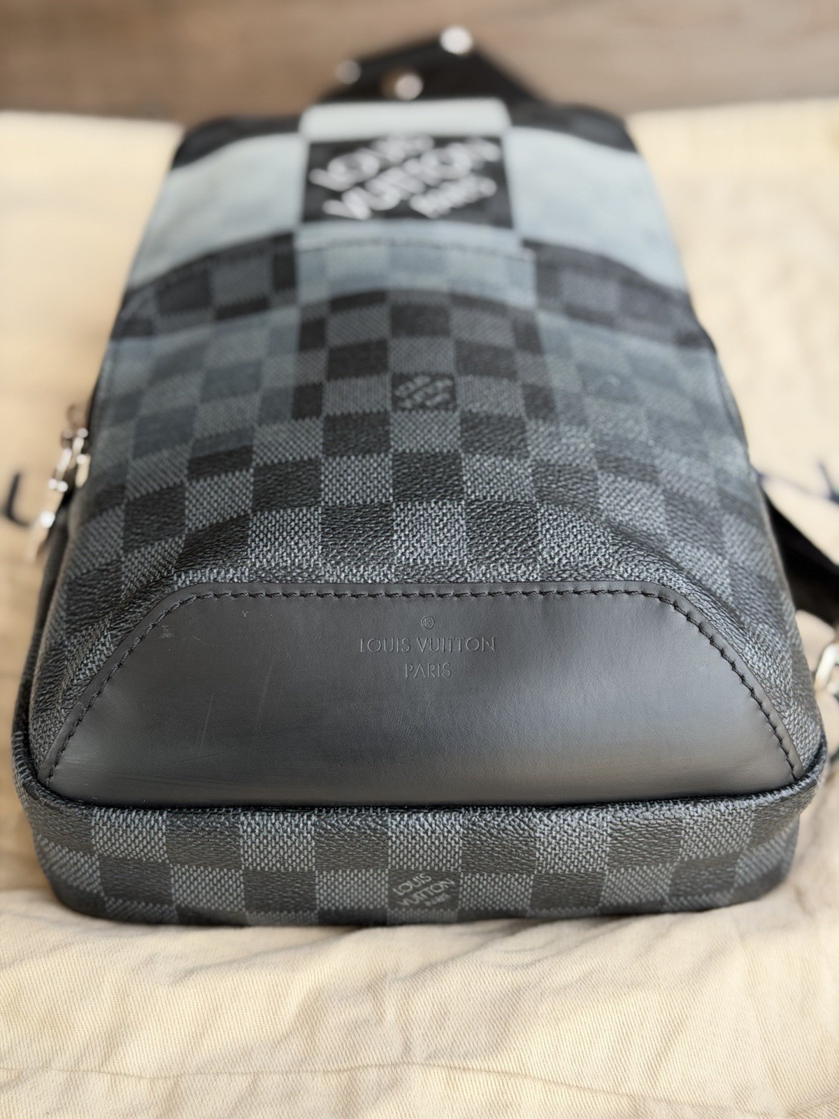 Louis Vuitton Damier Graphite Giant Avenue Sling Bag Black LV