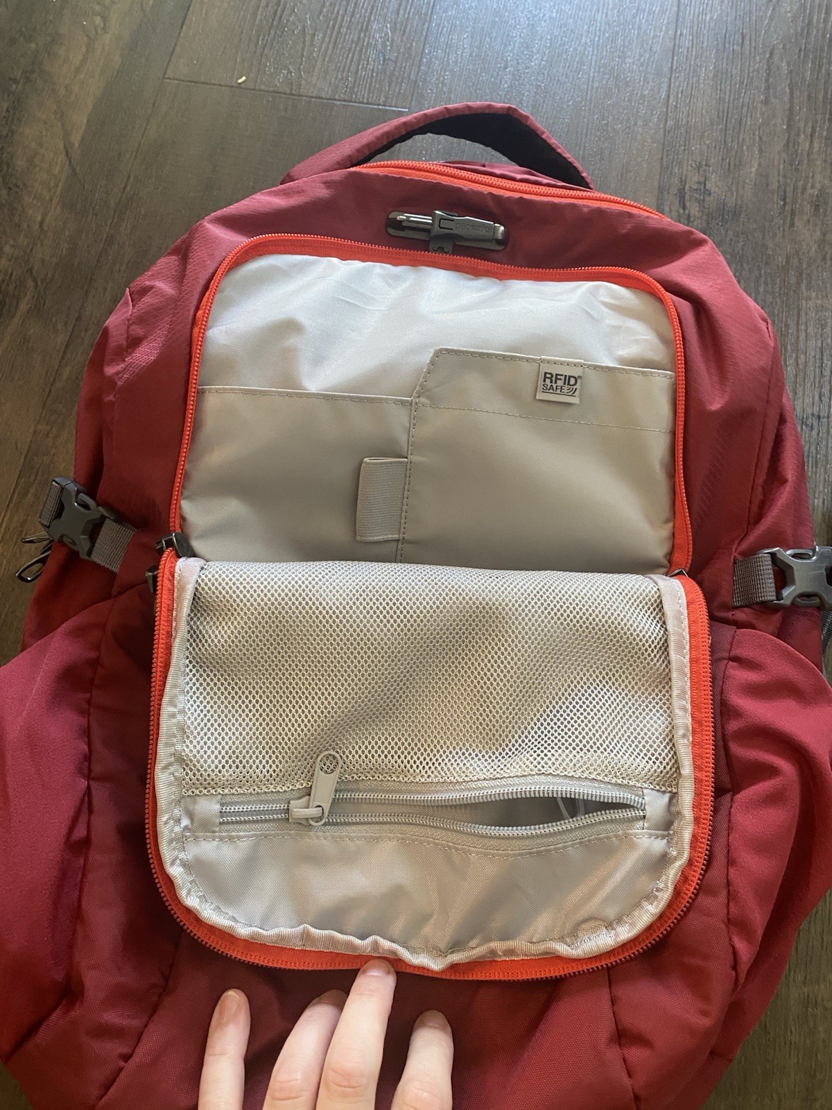 Pacsafe Venturesafe G3 25L Backpack Red Anti Theft Travel Laptop Bag eXomesh⁠
